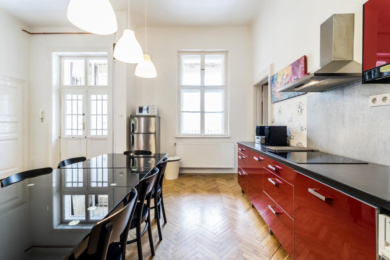 Berta - 4 Bedrooms, 3 Baths Budapest Exterior photo